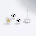 Daisy S925 sterling silver stud earrings with screw ball backs and golden accents - Small Daisy (Complete)