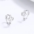Eleganti orecchini huggie a corona in argento sterling 925 con zirconi scintillanti - Argento 925 / Argento (con Strass)