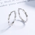 Orecchini a cerchio in argento sterling 925 stile bambù con finitura metallica lucida - Argento 925 / Oro Bianco