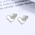 Orecchini a cuore in argento S925 con incisione LOVE e pietre di zircone trasparente - Orecchini a lobo / Oro Bianco