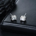 Orecchini a perno quadrati in argento con zirconi scintillanti e alone di cristalli - Zirconia Rettangolare Argentata (X1237-B)