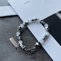 Bracciale minimalista con pietra occhio di gatto e perle in acciaio titanio e ciondolo - Braccialetto Pieghevole Occhio di Gatto