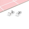 Boucles d'oreilles rondes argentées avec disque métallique plat et fermoir papillon - 8mm / Argent