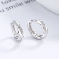 Orecchini a cerchio in argento sterling 925 con design a spirale e pavé di zirconi - Argento 925 / Oro Bianco