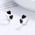 Orecchini a perno in argento 925 a forma di C con intarsio in smalto nero cuore - Argento 925 / Oro Bianco/Paio