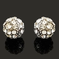 Orecchini magnetici a sfera con pavé di cristalli scintillanti e base in argento nero - Argento