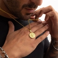 Collier pour homme avec pendentif boussole doré et design nautique détaillé - Collier Double Boussole / Chaîne Torsadée Or