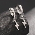 Orecchini a cerchio con pendente a fulmine in argento e zirconi per uomo e donna - Argento (Orecchini a Fulmine) Zirconia Intarsiata