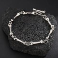 Bracelet à chaîne d'os argenté avec fermoir à bascule sur pierre de lave noire - Argent