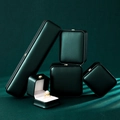 Smaragdgrünes Schmuckkasten-Set aus Leder mit Goldring und Kronenschnallen-Verschluss - Kronen Ring Box / Dunkelgrün