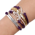 Mehrlagiges Retro-Lederarmband mit Unendlichkeitssymbol und Fahrrad-Anhängern - Lila (IB485)