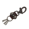 Retro-Punk-Schlüsselanhänger mit Totenkopfmotiven in Bronzeoptik und braunem Leder - Braun