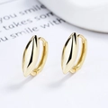 Eleganti orecchini in argento 925 placcati oro con design minimalista a forma di foglia - Argento 925 / Oro