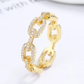 Anello a catena in argento 925 dorato con zirconi incastonati, vista macro a 45 gradi - US 5 / Oro