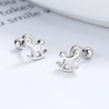 Paar Schaukelpferd-Ohrstecker aus 925er Sterlingsilber mit sicherem Schraubverschluss - 925er Silber / Weißgold