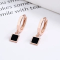 Minimalistische 925 Silber Roségold Ohrringe mit quadratischen schwarzen Emaille-Anhängern - Roségold-Quadratisch / 925er Silber