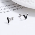 Pendientes de plata 925 en forma de V con circón y esmalte negro y cierre de rosca - Plata 925 / Oro Blanco