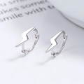 Orecchini a cerchio a forma di fulmine in argento sterling 925 con finitura lucida - Argento 925 / Oro Bianco