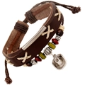 Pulsera de cuero vintage multicapa con cuentas y colgante de sombrero de vaquero plateado - Estilo Sombrero de Vaquero (BX111)