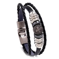 Vintage mehrlagiges schwarzes Lederarmband mit silbernem Kreuzanhänger und Perlen - Schwarz