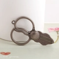 Vintage bronze scissors pendant accessory for DIY jewelry and handmade crafts - Antique Silver