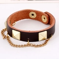 Pulsera punk de cuero marrón oscuro con remaches dorados y cadena metálica decorativa - Marrón Oscuro