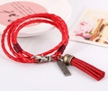 Rode meerlaagse gevlochten lederen armband met franje kwastje en vintage bronzen sluiting - Rood