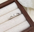 Minimalist 925 sterling silver ring featuring a small oval plate with a black letter C - Adjustable Open / Letter C