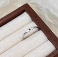 Minimalist 925 sterling silver ring featuring an engraved letter N on a wooden gift box - Adjustable Open / Letter N