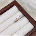 Minimalist 925 sterling silver ring featuring an engraved letter O on a circular face - Adjustable Open / Letter O