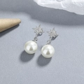 Elegante 925 sterling zilveren ster oorbellen met glanzende ronde witte parels - 925 zilver / Witgoud