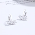 Orecchini a cerchio in argento sterling 925 con tre zirconi tondi e finitura lucida - Argento 925 / Oro Bianco