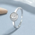 Anillo ajustable de plata de ley S925 con diseño de luna y estrella y circonitas blancas - Abierto Ajustable / Oro Blanco