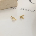 Boucles d'oreilles signe du zodiaque Scorpion en or poli au style minimaliste - Argent 925 (Avec Bouchon en Caoutchouc) / Scorpion (A-69-16)