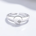 Minimalistischer 925 Sterling Silber Sternring mit funkelndem Zirkonia-Zentrum - Einstellbar Offen / Weißgold