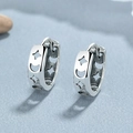 Pendientes de aro en plata 925 con diseño calado de luna y estrella estilo retro - Estilo Estrella Luna Calada (A-73-04) / Plata 925 / Plata Tailandesa