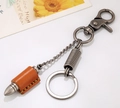 Portachiavi vintage in lega con ciondolo a proiettile in pelle arancione e moschettone - Argento Antico