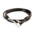 Nautische meerlagige zwarte leren armband met zilveren vishaaksluiting op witte achtergrond - Zwart