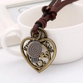 Collar retro con colgante de corazón hueco en bronce y cordón de cuero marrón oscuro mujer - Cuerda de cuero marrón oscuro