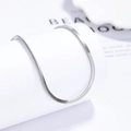Elegante flache Schlangenkette aus 925 Sterling Silber mit polierter Oberfläche - 925er Silber / Weißgold