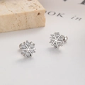 925 Silber Schneeflocken Ohrstecker mit weißen Zirkonia und Schraubverschluss Kugeln - Weißgold