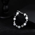Elegantes Katzenaugenstein Perlenarmband mit polierten Silberteilen für Herren und Damen - Milchweiß (S604-A)