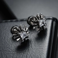 Pendientes de tuerca con circón cruzado estilo punk vintage con acabado plateado - Estilo de Cruz Circonita Blanca (X715-A)