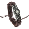 Bracciale vintage in pelle intrecciata marrone con stella incisa e ciondolo in metallo - Marrone Scuro