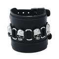 Bracciale largo in pelle nera stile punk da uomo con teschi in metallo argento e fibbia - Nero