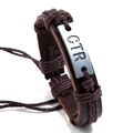 Bracciale rétro in pelle intrecciata marrone con placca in metallo incisa GTR - Pelle Intrecciata Marrone Scuro (Piastra CTR)