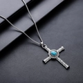 Collier croix vintage avec motifs métalliques gravés et pendentif pierre turquoise - Collier Croix Turquoise Bleue (L953-T)
