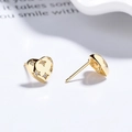 Elegante goldene Herz-Ohrstecker mit funkelndem Sternen-Diamantinlay für Damen - Ohrstecker / Gold