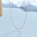 Minimalistische Halskette aus 925er Sterlingsilber mit feinen ovalen Gliedern - 925er Silber / Weißgold