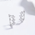 Orecchini a cerchio in argento S925 con tre pietre di zircone cubico trasparente - Argento 925 / Oro Bianco